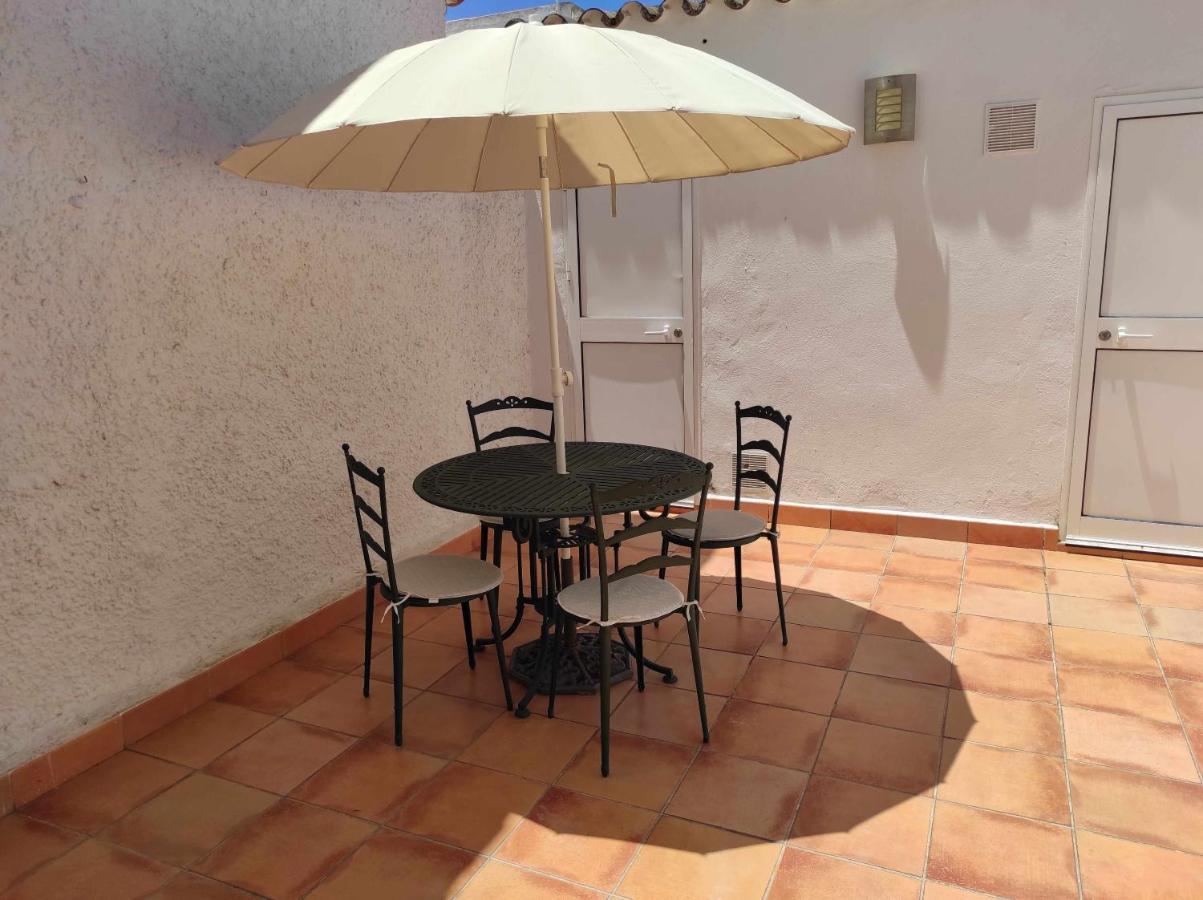 Villa Casa La Gaviota en el centro de Zahara Zahara de los Atunes Exterior foto
